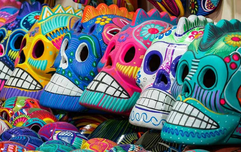 Caveira mexicana é um dos símbolos do significado da morte para diferentes crenças