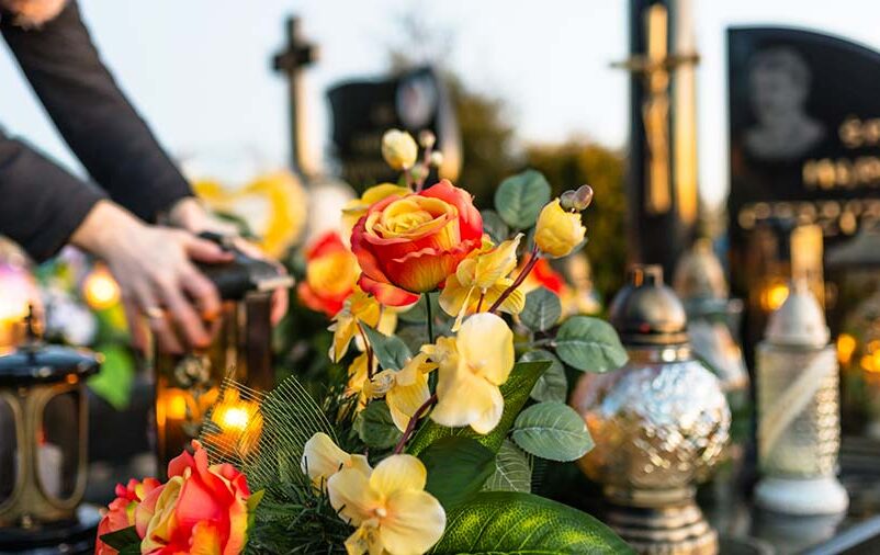 Vemos flores. Conheça alguns ritos fúnebres praticados ao redor do mundo!