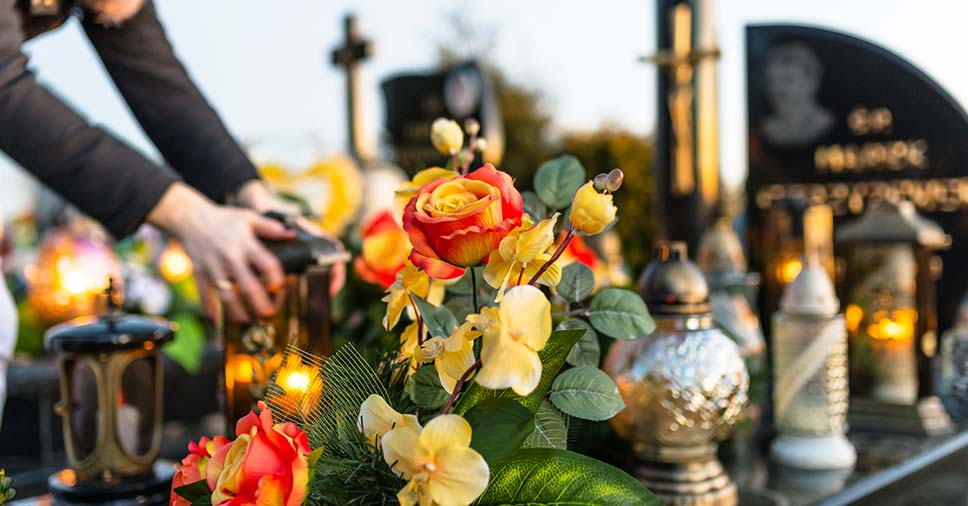 Homenagem aos mortos: conheça 4 rituais fúnebres das civilizações ao longo  da história