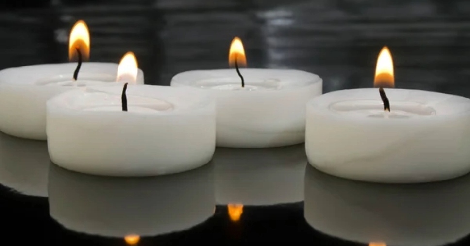 Velas simbolizando as Primeiras Horas Apos A Morte